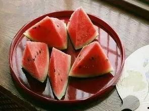 吃瓜能长肉吗,吃瓜真的会导致长肉？揭秘瓜果热量与体重关系