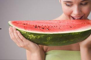 吃瓜能长肉吗,吃瓜真的会导致长肉？揭秘瓜果热量与体重关系
