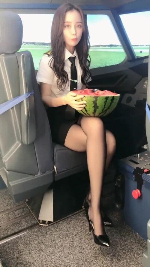 空姐吃的瓜