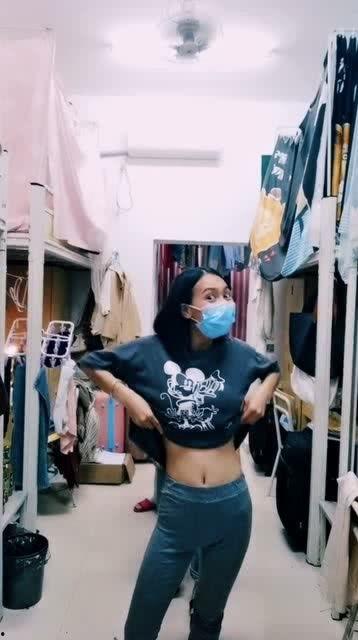 跳舞宿舍睡衣吃瓜,睡衣狂欢，吃瓜群众围观校园热事