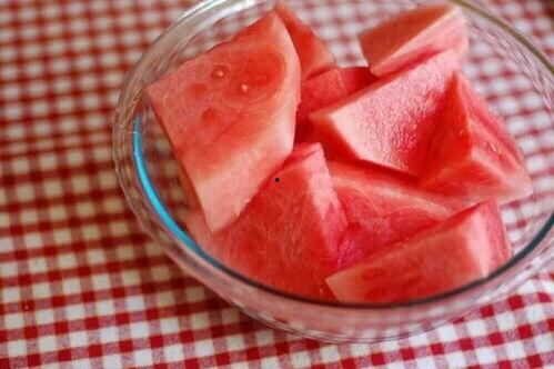 蜜桃大丸子吃瓜