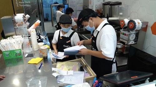 奶茶店吃瓜男女,男女互动背后的情感纠葛