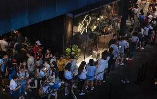 奶茶店吃瓜男女,男女互动背后的情感纠葛