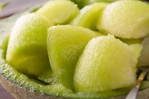 吃瓜被咬,意外遭遇“咬瓜”风波