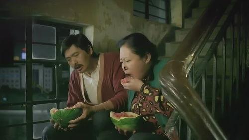 18楼吃瓜大妈,揭秘邻里八卦背后的温馨故事