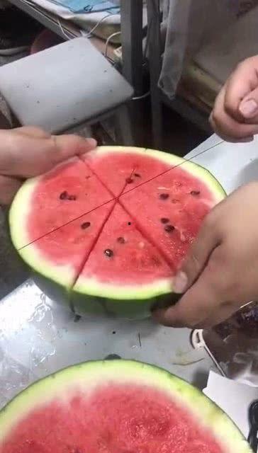 没有刀怎么吃小瓜,创意食瓜新体验 第3张 没有刀怎么吃小瓜,创意食瓜新体验 第3张