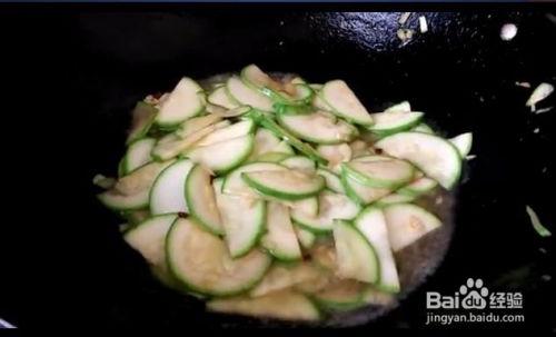 吃茭瓜便秘吗,茭瓜食用与便秘关系探究  第2张