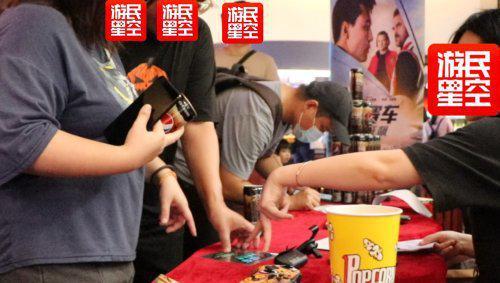 成都余哥吃瓜,揭秘网络红人背后的故事  第2张